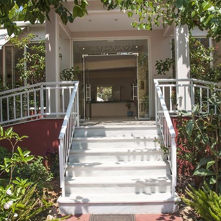 Apartments Hotel Alexandros Аркуди Екстериор снимка